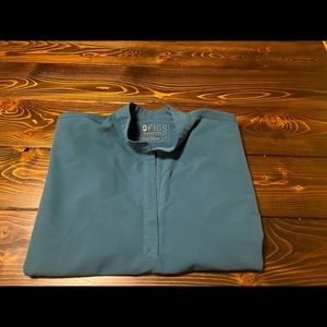 FIGS Womens Rafaela™ Oversized Scrub Top Size Medium- Caribbean Blue